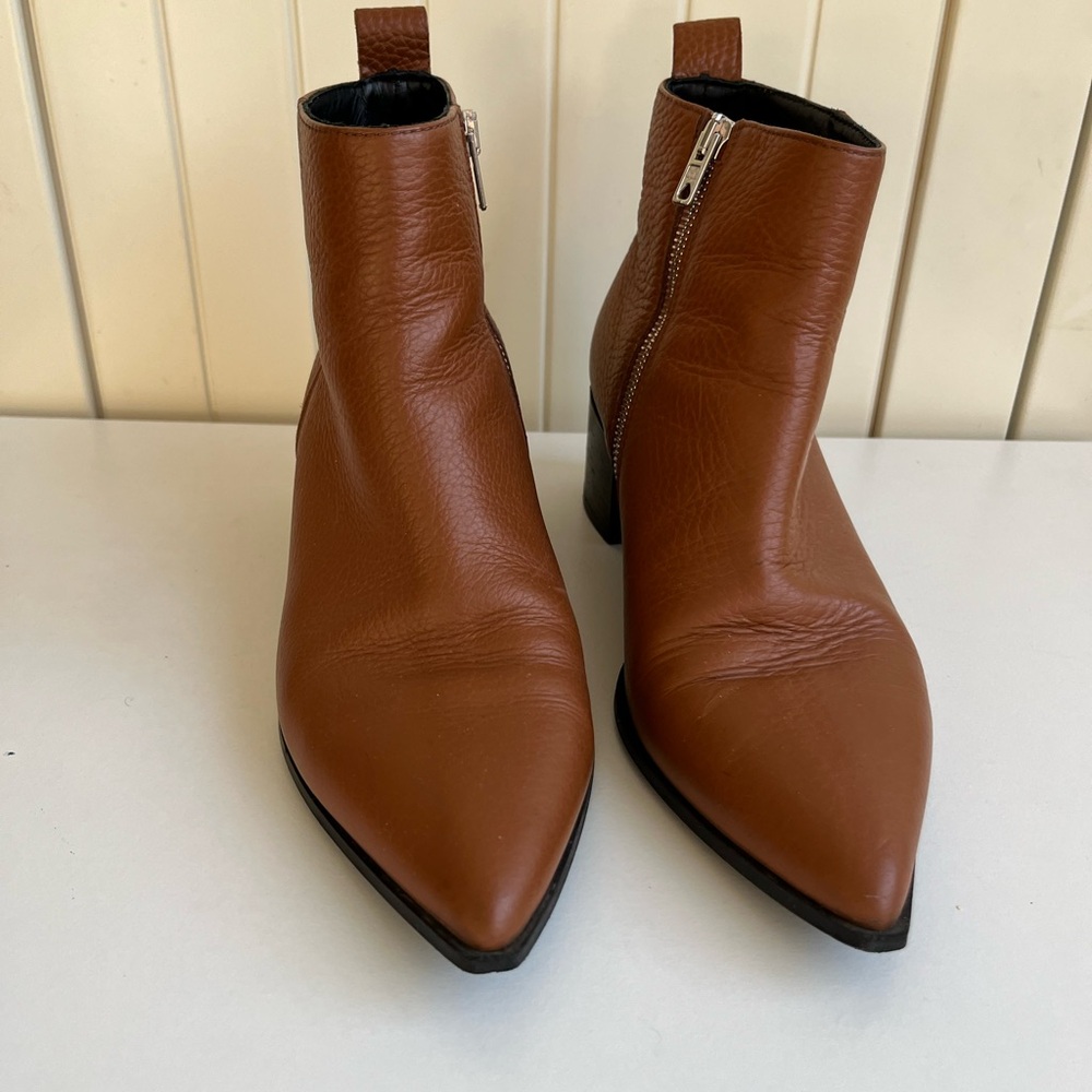 Everlane Boss boot in Cognac - Picture 8 of 9